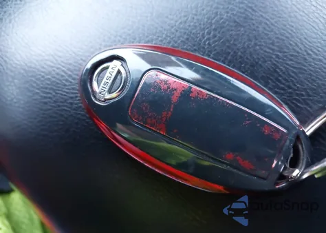 2016 Nissan Rogue Sv z USA, uszkodzony, nr VIN JN8AT2MV6GW135105